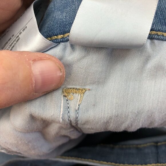 Levis Womens Jeans Sie 18W Classic Straight Leg Light Blue Denim Casual Ankle - Picture 10 of 14